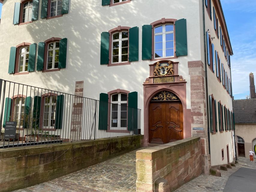 Basel's Portrait: Self-Guided Audio City Tour - Historic houses with names you can’t forget: At the Mosquito and To Venice