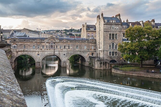 Bath Private Self-Guided Walking Audio Tour - Stop 4: Bath Abbey—crowns, power, and stone you can feel