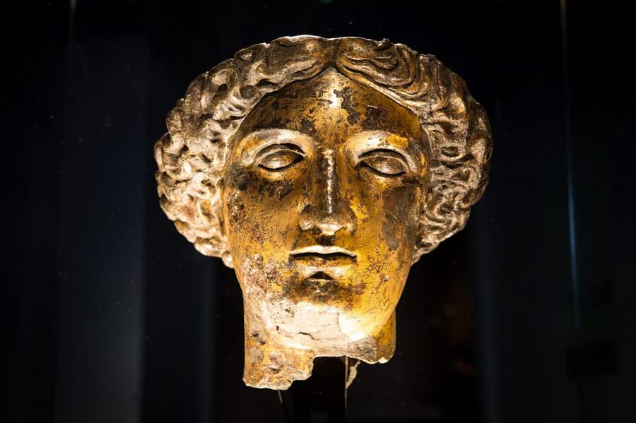 Bath: Roman Baths Entry Ticket with Audio Guide - Redeeming your voucher and getting your bearings fast