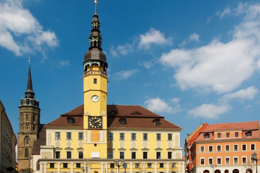 Bautzen: Scavenger Hunt Self-Guided Walking Tour - Sorbian Traditions, Spree Water, and Legends in the Envelope Notes