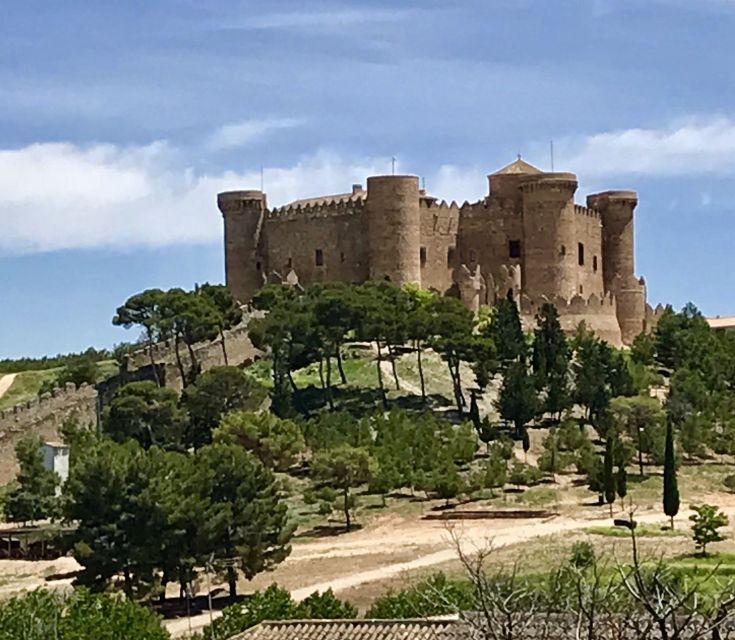 Belmonte Castle Entry Ticket with Audio Guide - Entering Belmonte Castle’s walls: drawbridge, battlefield, and the parade ground
