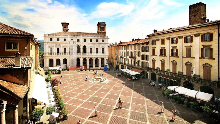 Bergamo Audioguide - TravelMate app for your smartphone - Art stops without the museum overwhelm: Accademia Carrara and the modern gallery