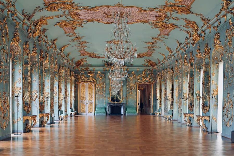 Berlin: Charlottenburg Palace & Gardens Ticket & Audio Tour - The audio guide: maps, photos, scripts, and room-to-room context