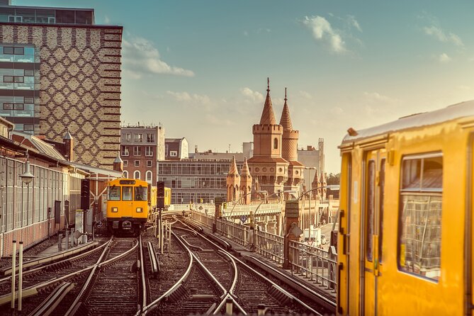 Berlin Scavenger Hunt and Highlights Self-Guided Tour - The 5.1 km, 65-minute walk powered by clue hunts