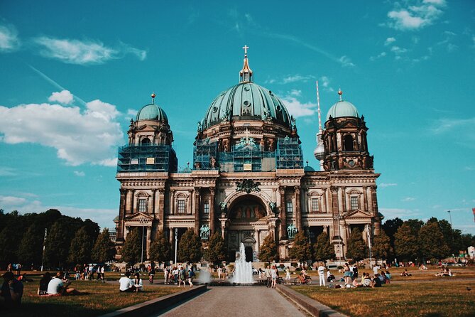 Berlin Scavenger Hunt and Highlights Self-Guided Tour - Pause, resume, and skip entrances without breaking the game