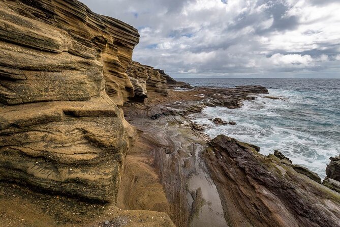 Best Oahu Self-Guided Driving Audio Tour: Beaches, History & More - What this 88.5-mile Oahu audio route feels like on the road