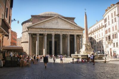 Best of the Left Bank: Self-Guided Tour of the Latin Quarter - Eglise Saint-Severin: why the pillars look the way they do