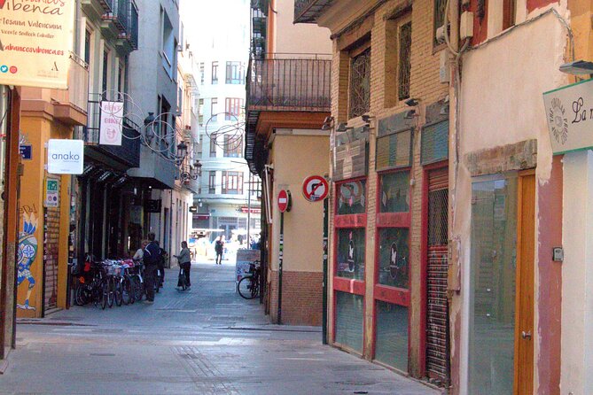 Between Two Gates: A Self-Guided Audio Tour in Valencia - Sant Joan de l’Hospital and the miracles vs. medicine contrast