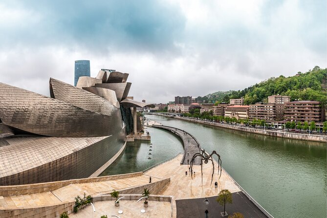 Bilbao Scavenger Hunt and Highlights Self Guided Audio Tour - Bilbao’s civic and theater stretch: City Hall and Teatro Arriaga Antzokia