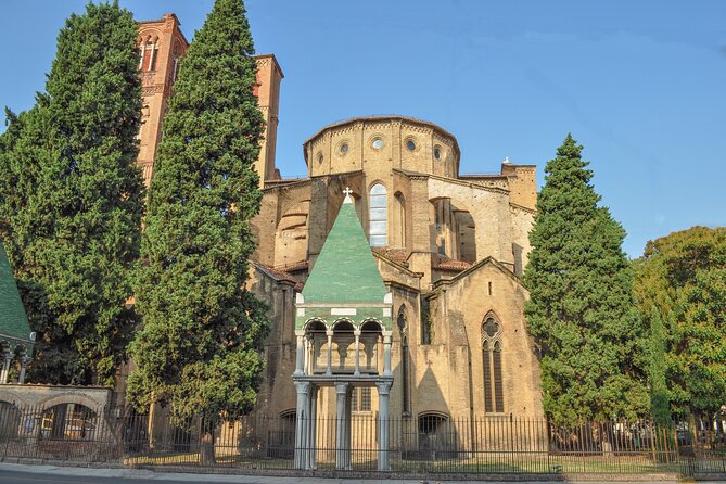 Bologna: City Walk with Audio Guide in 7 Languages on your Phone - The walking loop: 3.5 km, about 2–4 hours, and you can stop anytime