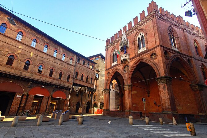Bologna Murder Mystery: Self-Guided City Quest - How this Bologna Murder Mystery quest actually works
