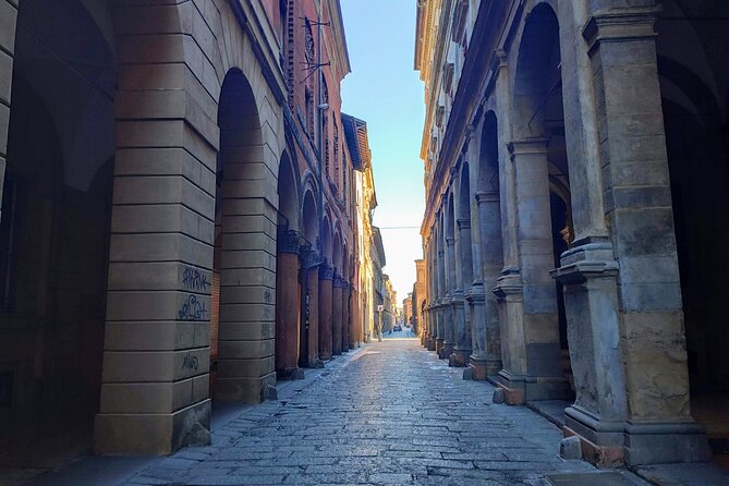 Bologna Murder Mystery: Self-Guided City Quest - Who this Bologna Murder Mystery is best for