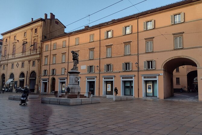 Bologna's Ancient and Recent History: A Self-Guided Audio Tour - Roxy Bar and Vasco Rossi’s Vita Spericolata detour