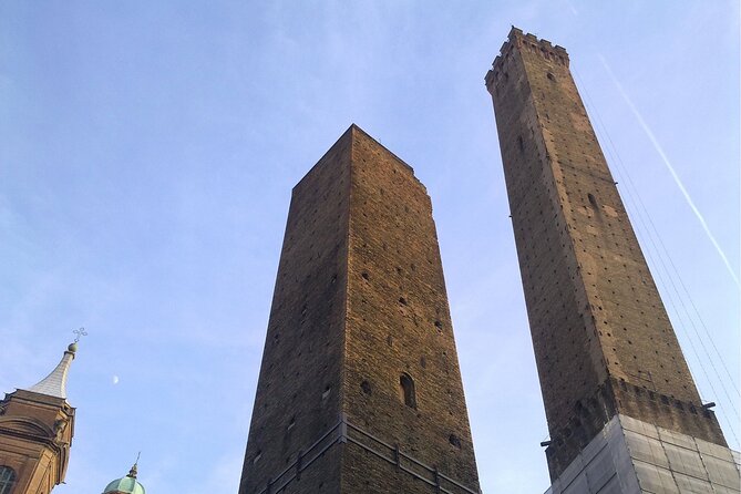 Bologna Scavenger Hunt and Highlights Self Guided Audio Tour - Key highlights you’ll care about