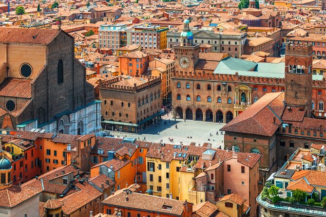 Bologna Secrets Quest: Self-Guided Hidden Gems Adventure - Stop 3: Piazza Galvani and the silk market story
