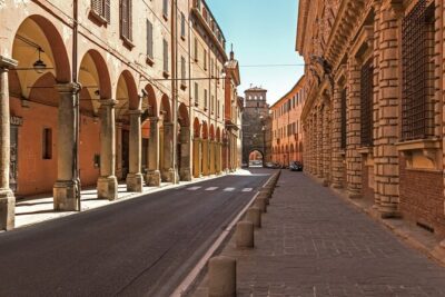 Bologna Secrets Quest: Self-Guided Hidden Gems Adventure - Stop 1: Piazza di Porta Ravegnana and the Two Towers spot