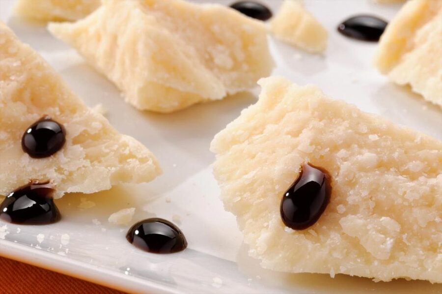 Bologna: Self-Guided Food Tasting Tour with Vouchers - Bologna by smell: how this self-guided tasting tour really works