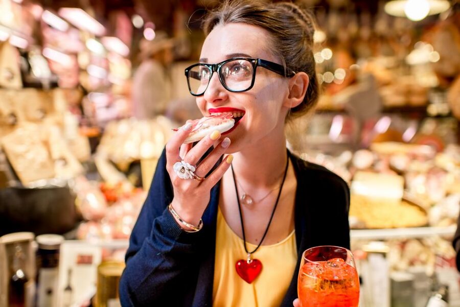 Bologna: Self-Guided Food Tasting Tour with Vouchers - Following the route through Bologna’s old town (map, QR audio, and timing)