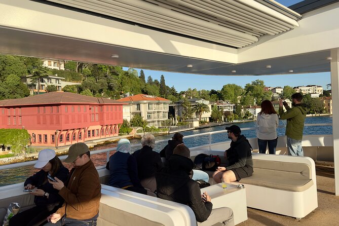 Bosphorus Daytime or Sunset Sightseeing Cruise & Audio Guide - Stop-by-stop: the route and what each view is good for