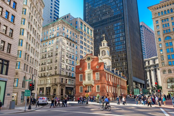 Boston Record Breakers: Self-Guided Scavenger Hunt - Starting at Boston Public Library: a classic launch point at 700 Boylston