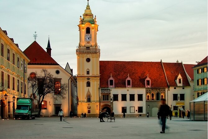 Bratislava Scavenger Hunt and Highlights Self Guided Audio Tour - Why a scavenger hunt works so well in Bratislava