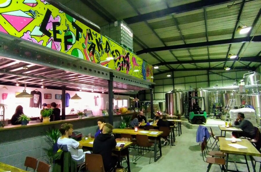 Bristol: Self-Guided Craft Beer Tour with Optional Tasting - Railway arches and brewpub vibes: your first stop