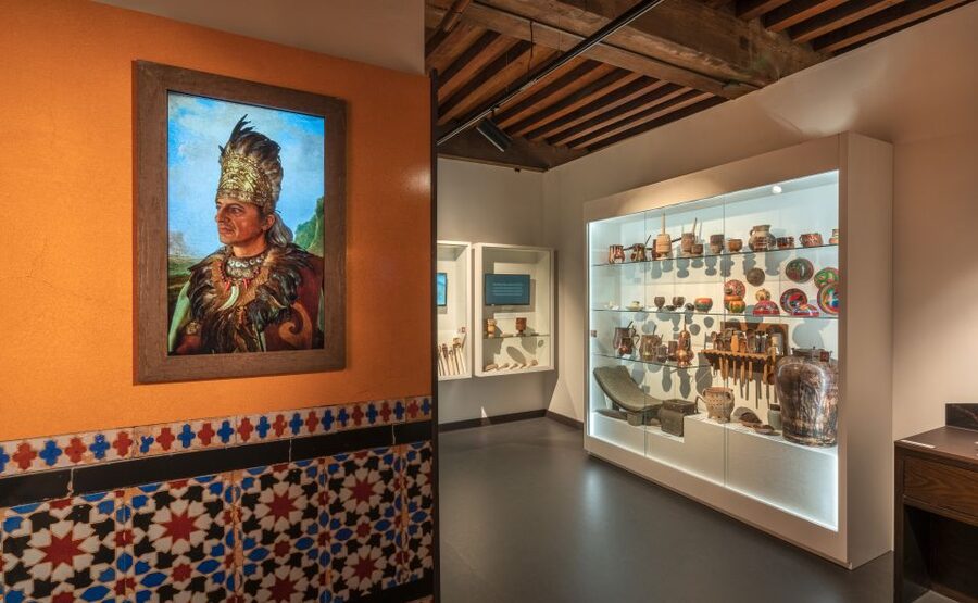 Bruges: Choco-Story Museum with Audio Guide and Tastings - The chocolate demonstration and the free tastings: where the whole experience pays off