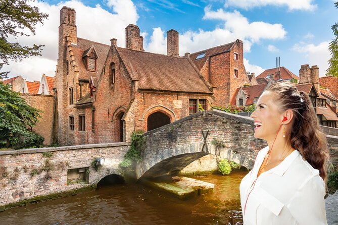 Bruges: City Walk with Audio Guide in 7 Languages on your Phone - Bruges by phone GPS: a smart way to slow down