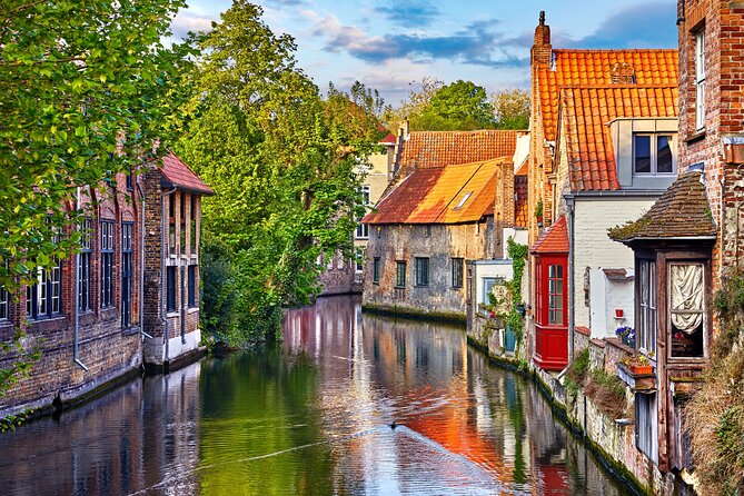Bruges: City Walk with Audio Guide in 7 Languages on your Phone - The best way to enjoy the 57 stories without rushing