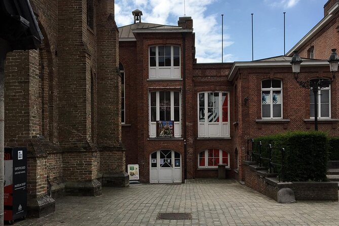 Bruges’ Legends and Hidden Treasures: A Self-Guided Audio Tour - Lake of Love and Half Moon Brewery: playful legends, real city clues