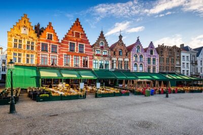 Bruges Scavenger Hunt and Highlights Self Guided Audio Tour - Start smart: how to begin from Jan van Eyckplein without stress