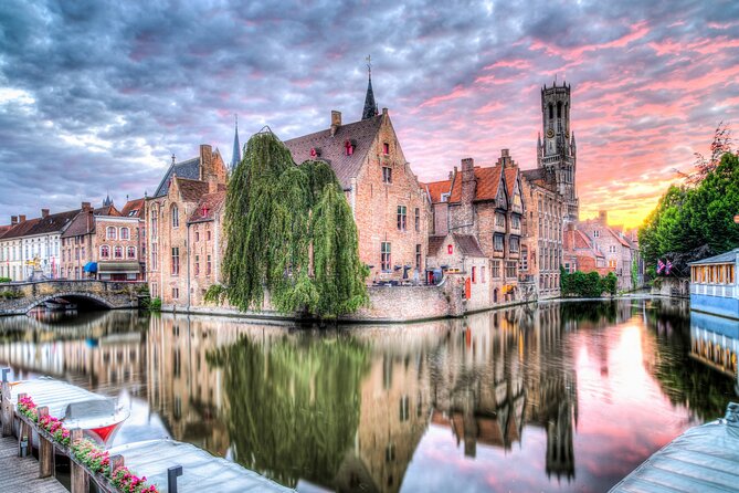 Bruges Scavenger Hunt and Highlights Self Guided Audio Tour - Time, distance, and flexibility: how to pace it like a local