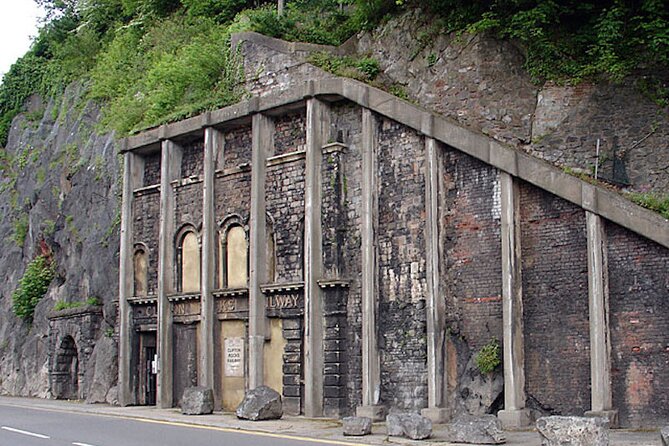 Brunel’s Bristol: A Self-Guided Tour from SS Great Britain to Clifton Bridge - Plimsoll Swing Bridge and Brunel’s Swing Bridge: The Engineering Moment