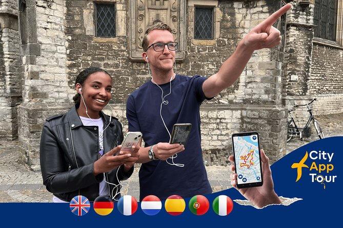 Brussels: City Walk with Audioguide in 7 Languages on your Phone - Grote Markt, Manneken Pis, and the mini-museum vibe around the statue