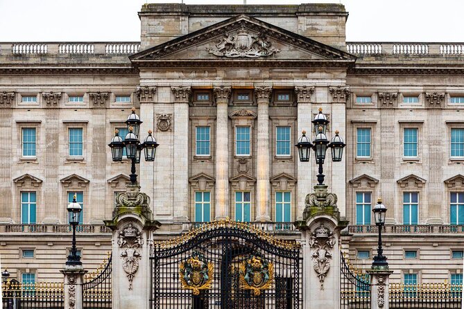 Buckingham Palace and Windsor Castle Self-Guided Tour with Coach - Timed Entry at Buckingham Palace From Victoria