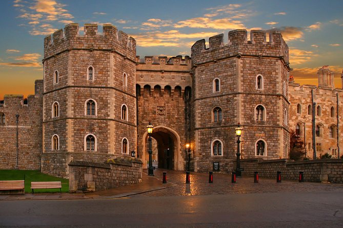 Buckingham Palace and Windsor Castle Self-Guided Tour with Coach - Coach Ride to Windsor: Comfortable, Practical, and Timed