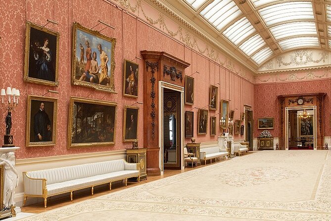 Buckingham Palace: Walking Tour with Entry & Audio Guide - Buckingham Palace entry: skip-the-line, then audio-only inside