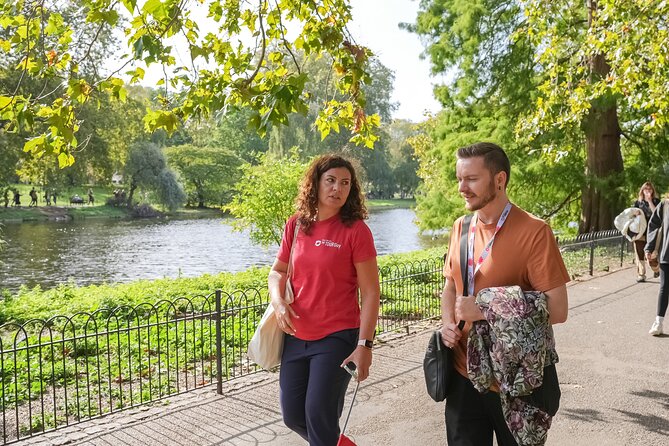 Buckingham Palace: Walking Tour with Entry & Audio Guide - Price and logistics: who gets the best deal