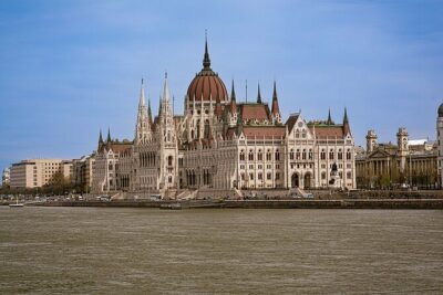Budapest Danube 1 Hour Sunset or Night Cruise with Audio Guide - Meeting point at Batthyány tér: start smart, not stressed