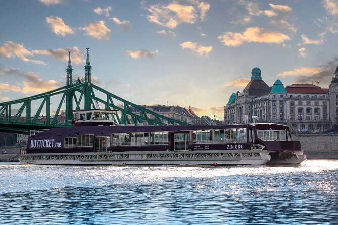 Budapest Danube 1 Hour Sunset or Night Cruise with Audio Guide - Margaret Bridge: your final landmark and the smooth wrap-up