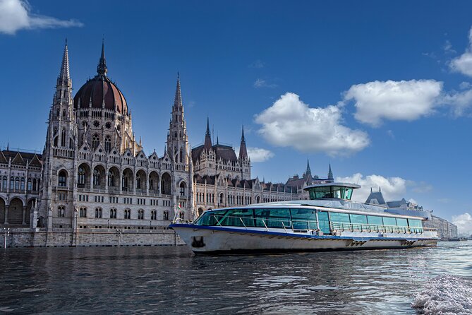 Budapest Danube Cruise with Drink, Audio Guide, Margaret Island - Onboard Comfort: Retractable Cover, Onboard Restroom, and WiFi