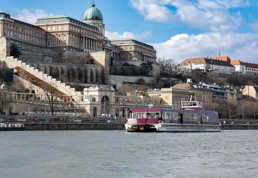 Budapest: Danube River Sightseeing Cruise with Audio Guide - A 60-Minute Danube Cruise That Hits Budapest’s Top Sights Fast