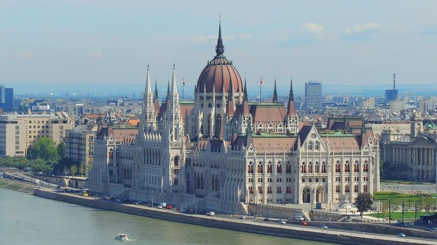 Budapest: Parliament Building Entry Ticket and Audio Guide - Tips to make your visit smoother (especially at the meeting point)