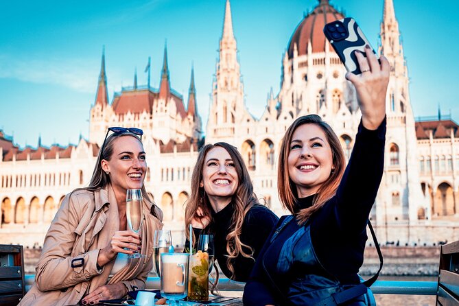 Budapest River Cruise with 1 Free Tokaj Frizzante and Audio Guide - Night cruise timing: when the lights really start