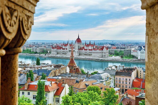 Budapest Scavenger Hunt and Highlights Self Guided Audio Tour - Parliament to Fisherman’s Bastion: the route across major Budapest highlights