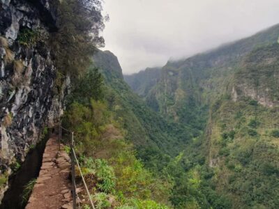 Caldeirão Verde: Queimadas PR9 Transfer and Self-Guided Hike - Getting there: transfers that reduce the stress