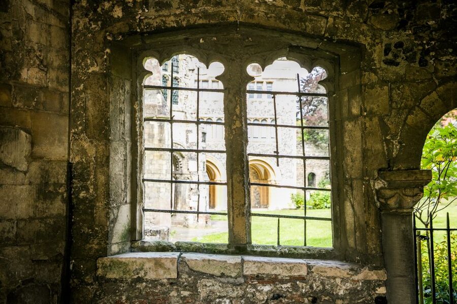 Canterbury Cathedral: Entry Ticket with Audio Guide - Crypt and Photography Rules: Save Your Memory, Follow the Limits