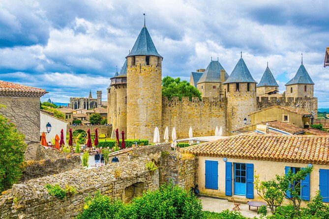 Carcassonne Walking Tour with Audioguide on Your Smartphone - Le Château Comtal: Count’s Castle Views and Fortress Logic