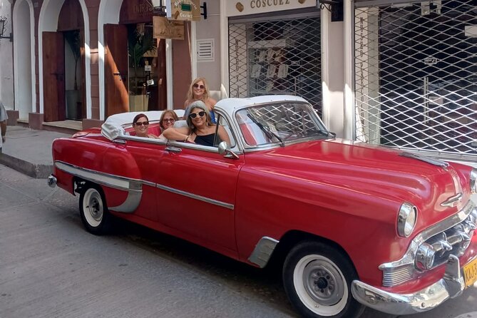 Cartagena Luxury Classic Car Tour + Bilingual Historian Guide - A 90-Minute Classic-Car Shortcut Through Cartagena’s World-Heritage Core