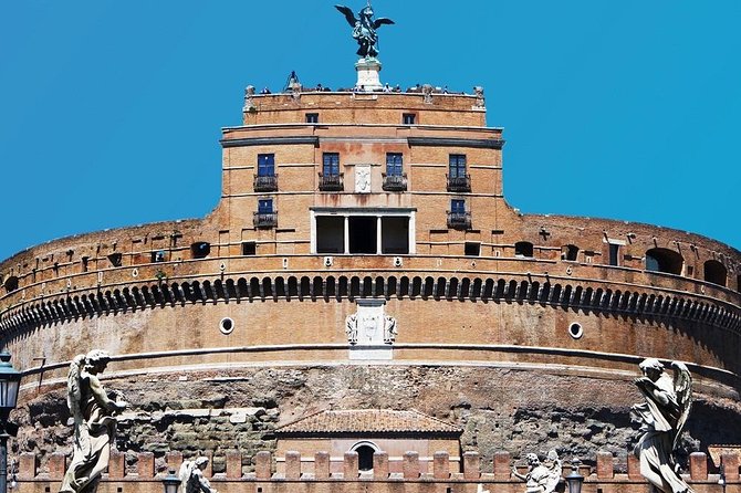 Castel Sant'Angelo E-Ticket & Multilingual Audio Guide - Stop 1: The execution courtyard story by the river Tiber